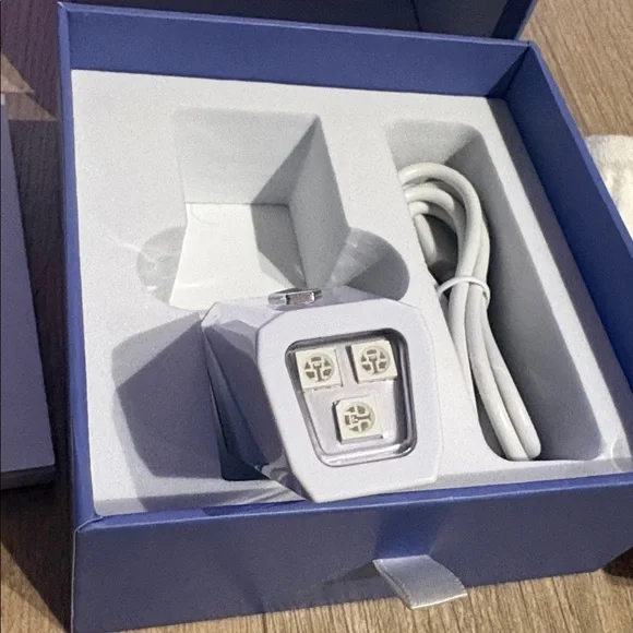 Anti-Blemish LED Pen CurrentBody - Picture 6 of 7